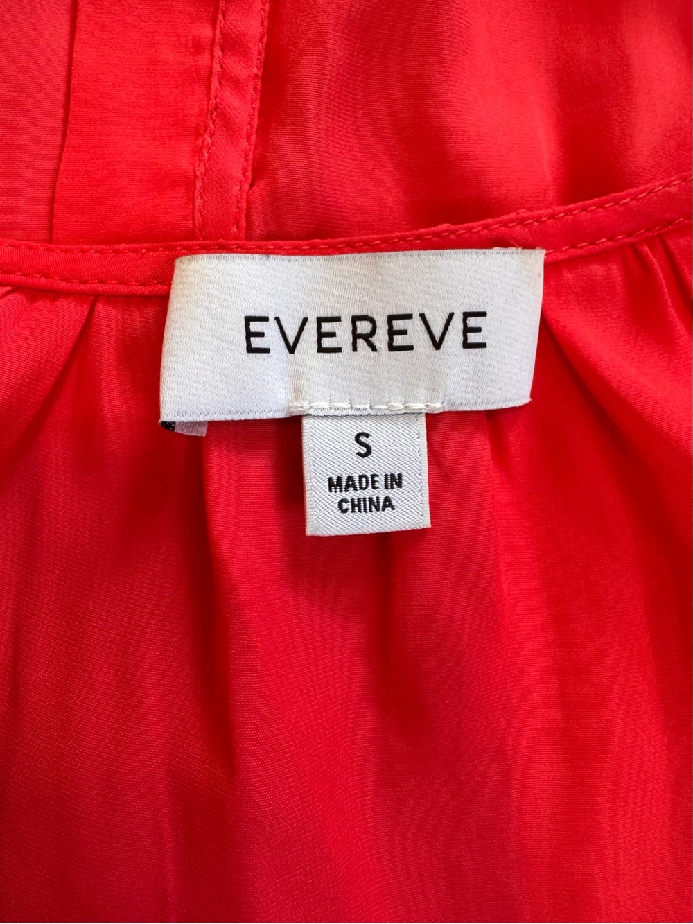 Evereve Coral Sleeveless V-Neck Button-Front Blouse - Picture 4 of 4